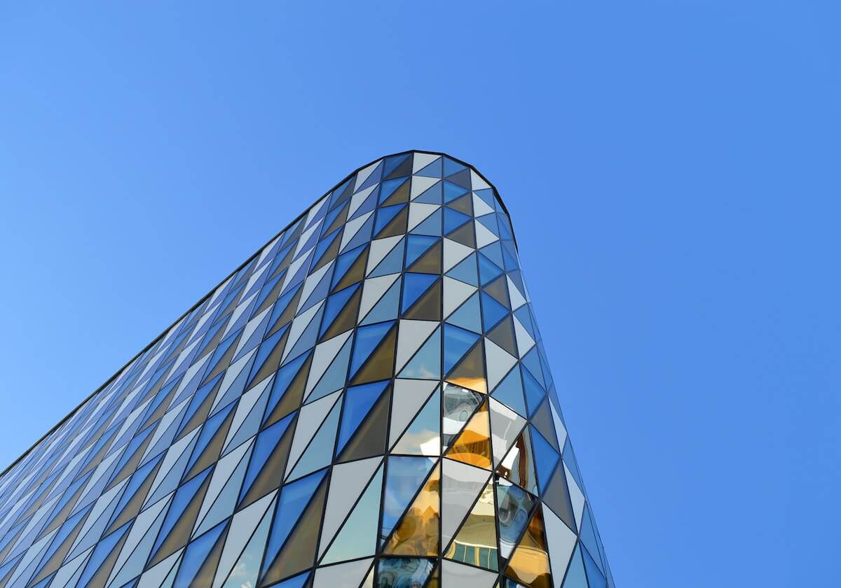 番茄影视动手一下：围绕反转怎么铺垫做把关键句圈出来，再回头读